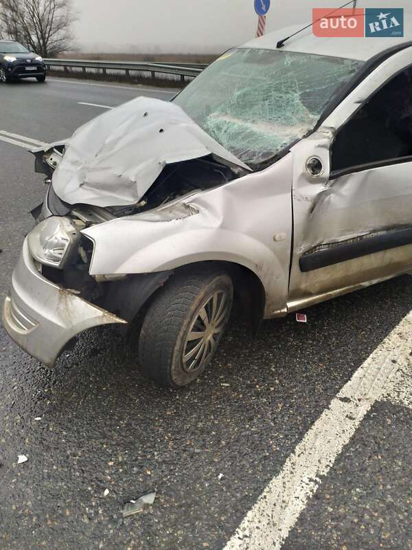 Універсал Renault Logan MCV 2011 в Прилуках фото 2 Універсал Renault Logan MCV 2011 в Прилуках