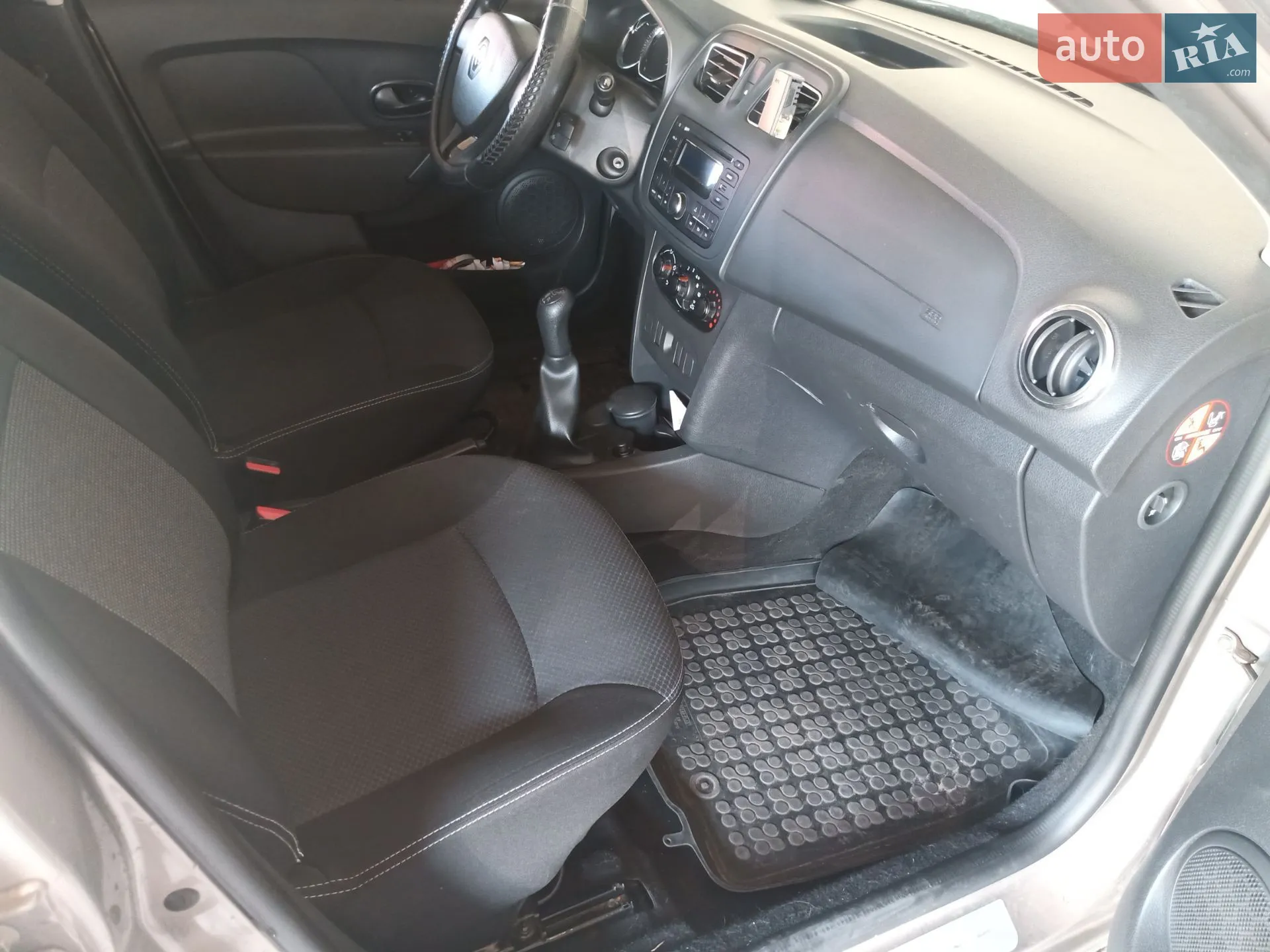 2015 Renault Logan - мініатюра 5