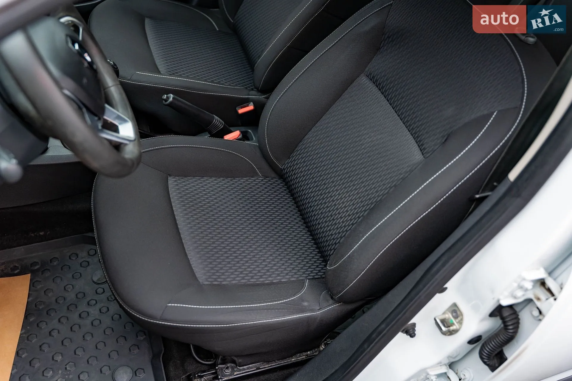 2019 Renault Logan - мініатюра 9