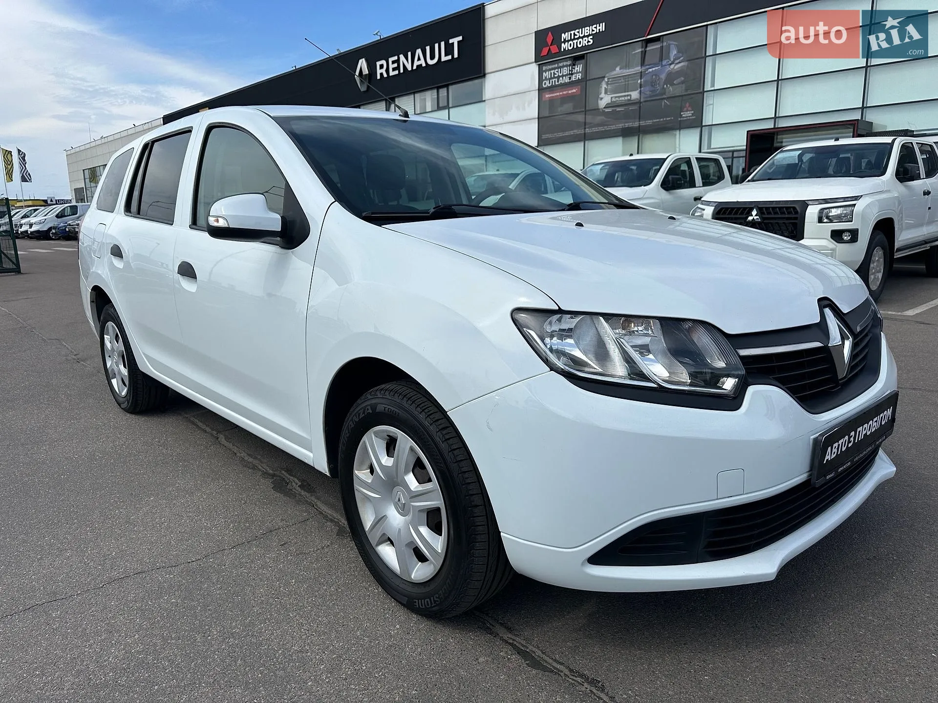 2015 Renault Logan - мініатюра 2