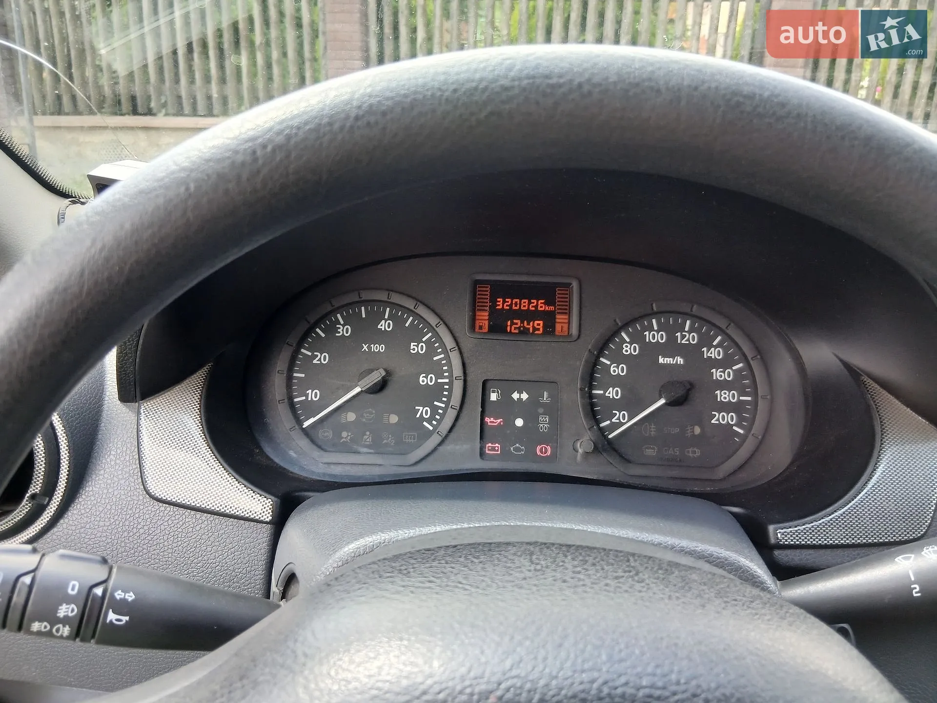 2011 Renault Logan - мініатюра 13