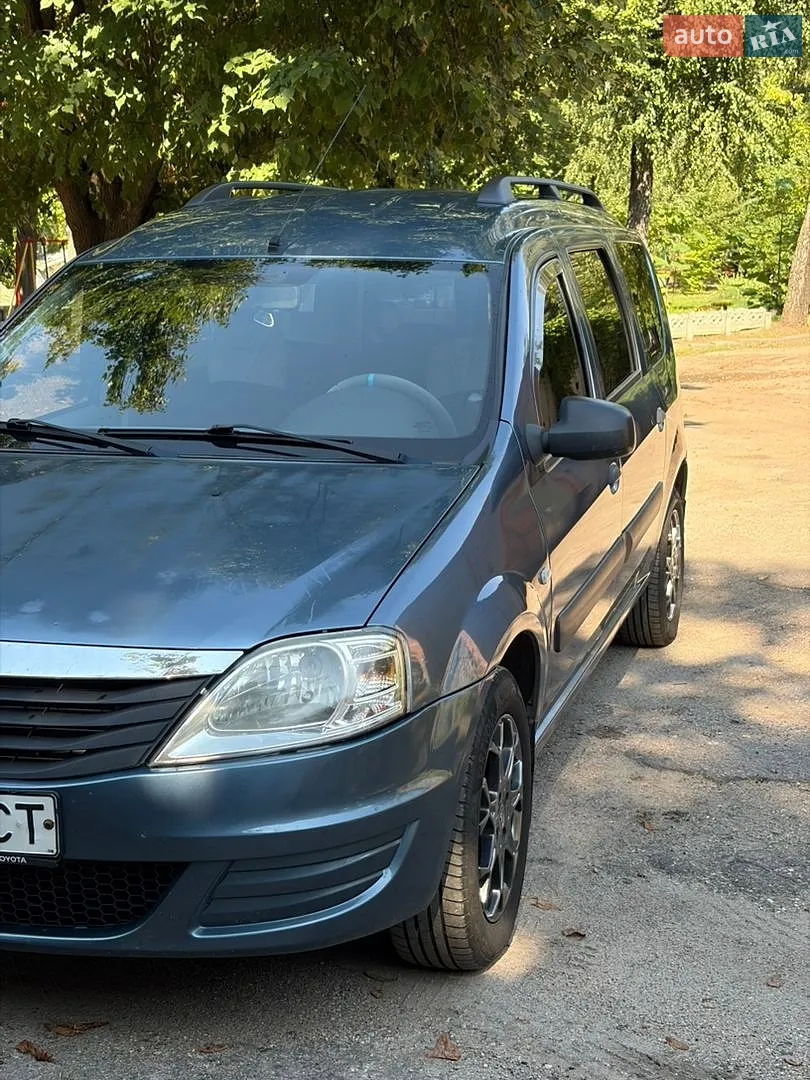 2010 Renault Logan - мініатюра 9