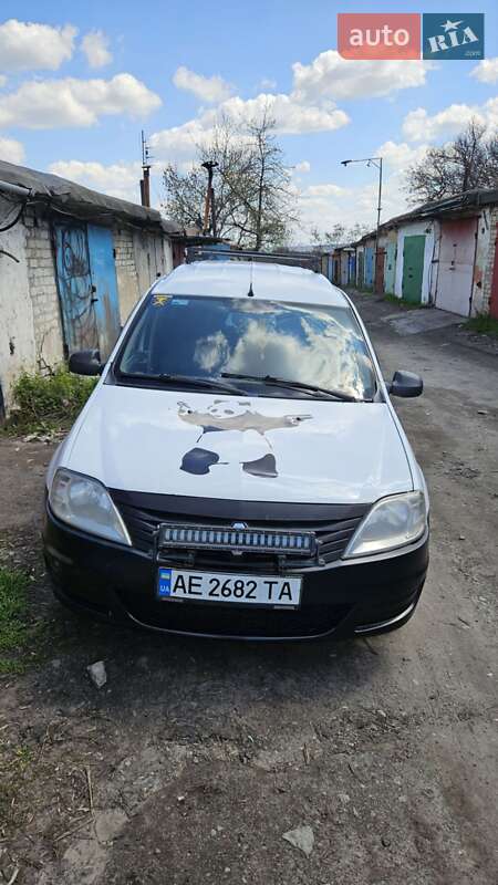 Грузовой фургон Renault Logan Van 2011 в 
