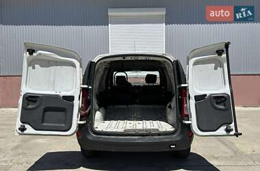 Грузовой фургон Renault Logan Van 2011 в 