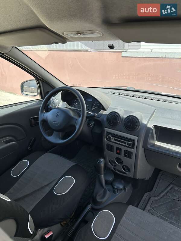 Грузовой фургон Renault Logan Van 2011 в Черновцах