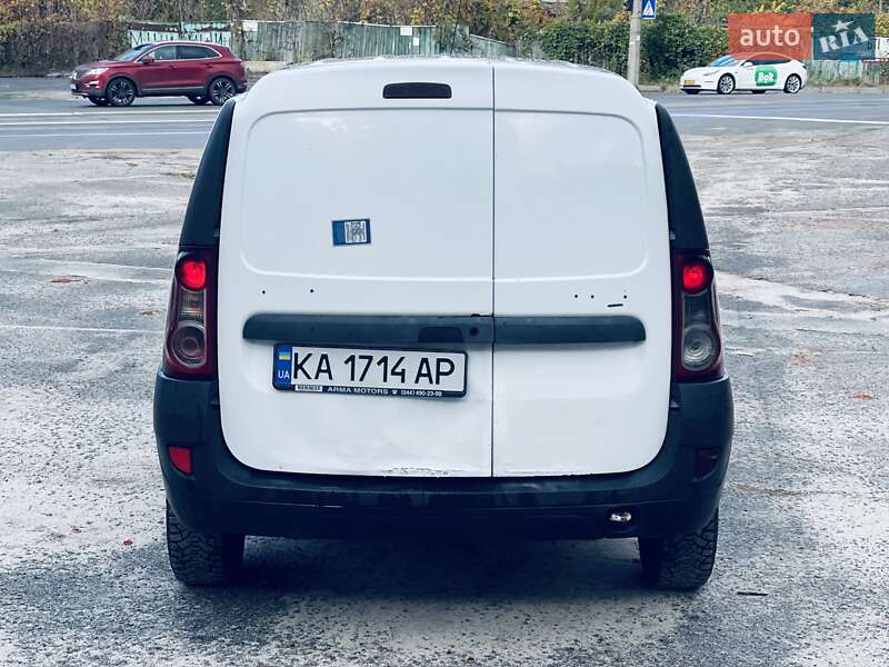 Грузовой фургон Renault Logan Van 2012 в Киеве фото 5 Грузовой фургон Renault Logan Van 2012 в Киеве