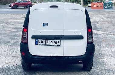 Грузовой фургон Renault Logan Van 2012 в 
