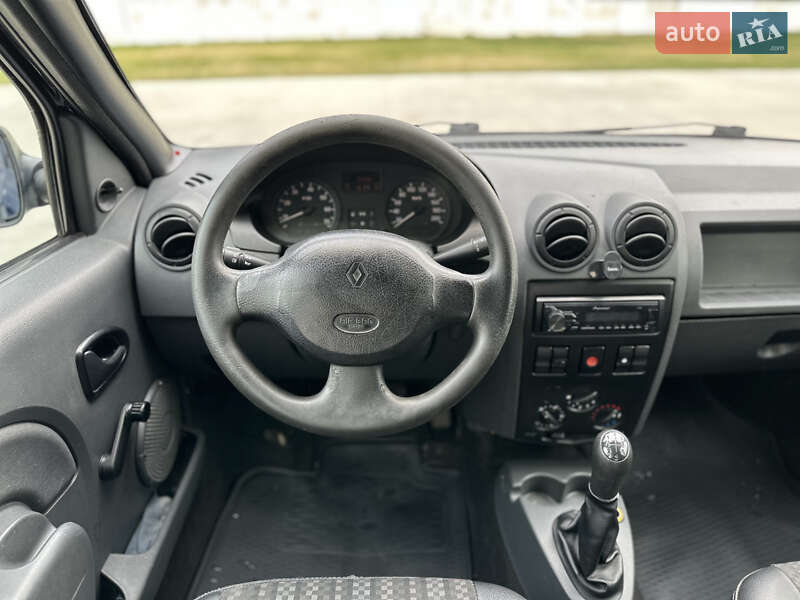 Грузовой фургон Renault Logan Van 2010 в Луцке фото 6 Грузовой фургон Renault Logan Van 2010 в Луцке