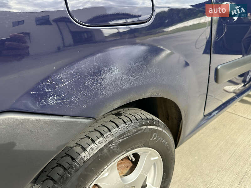 Грузовой фургон Renault Logan Van 2010 в Луцке фото 11 Грузовой фургон Renault Logan Van 2010 в Луцке