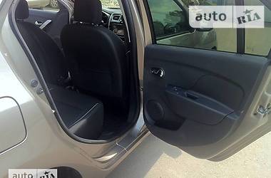 Седан Renault Logan 2013 в 