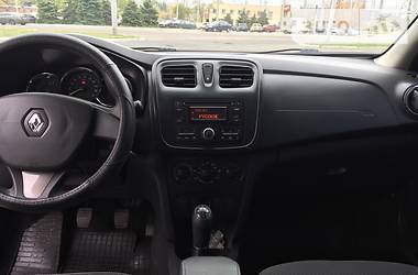 Седан Renault Logan 2013 в 
