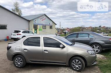 Седан Renault Logan 2015 в 