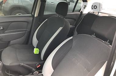 Седан Renault Logan 2015 в 