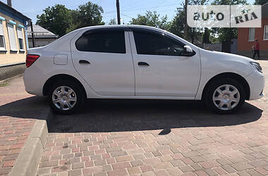 Седан Renault Logan 2013 в 