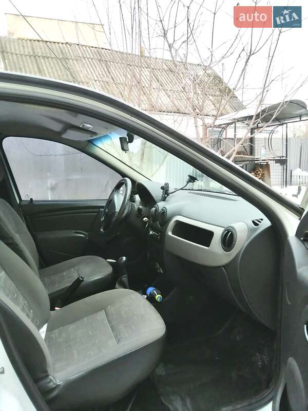 Седан Renault Logan 2011 в Золотоноші