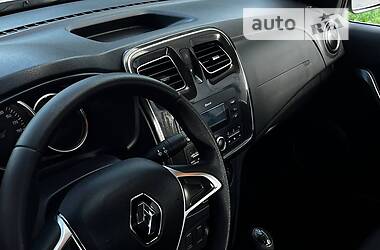 Седан Renault Logan 2019 в 