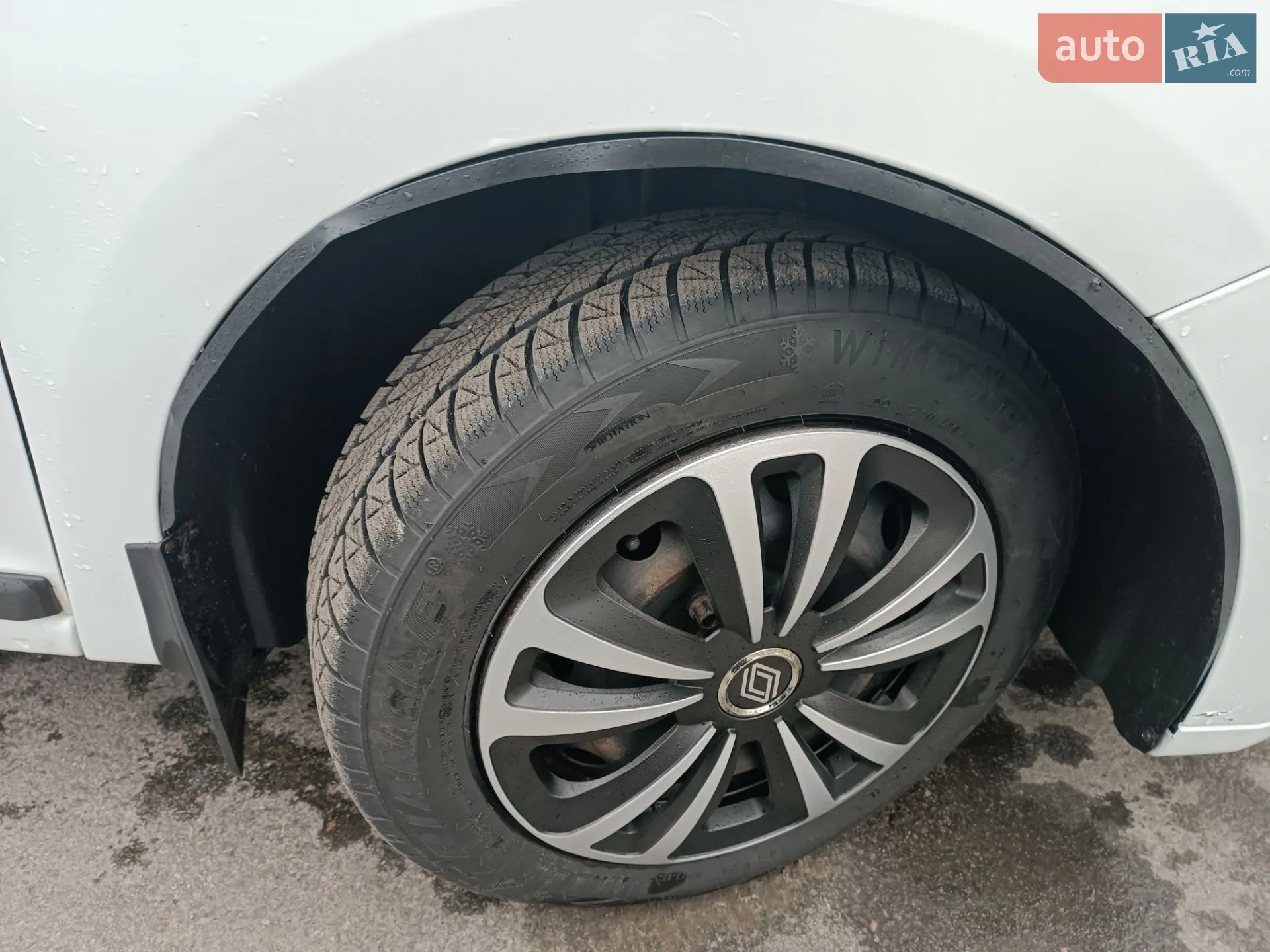 2017 Renault Logan - мініатюра 9