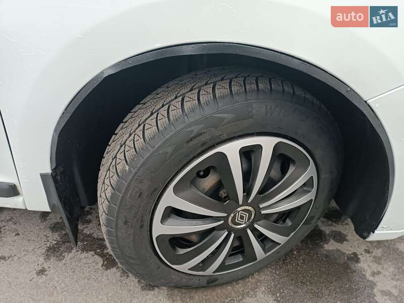 Седан Renault Logan 2017 в Умани