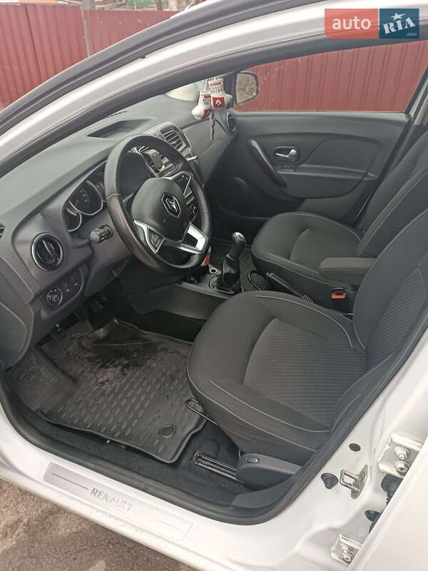 Седан Renault Logan 2017 в Умани