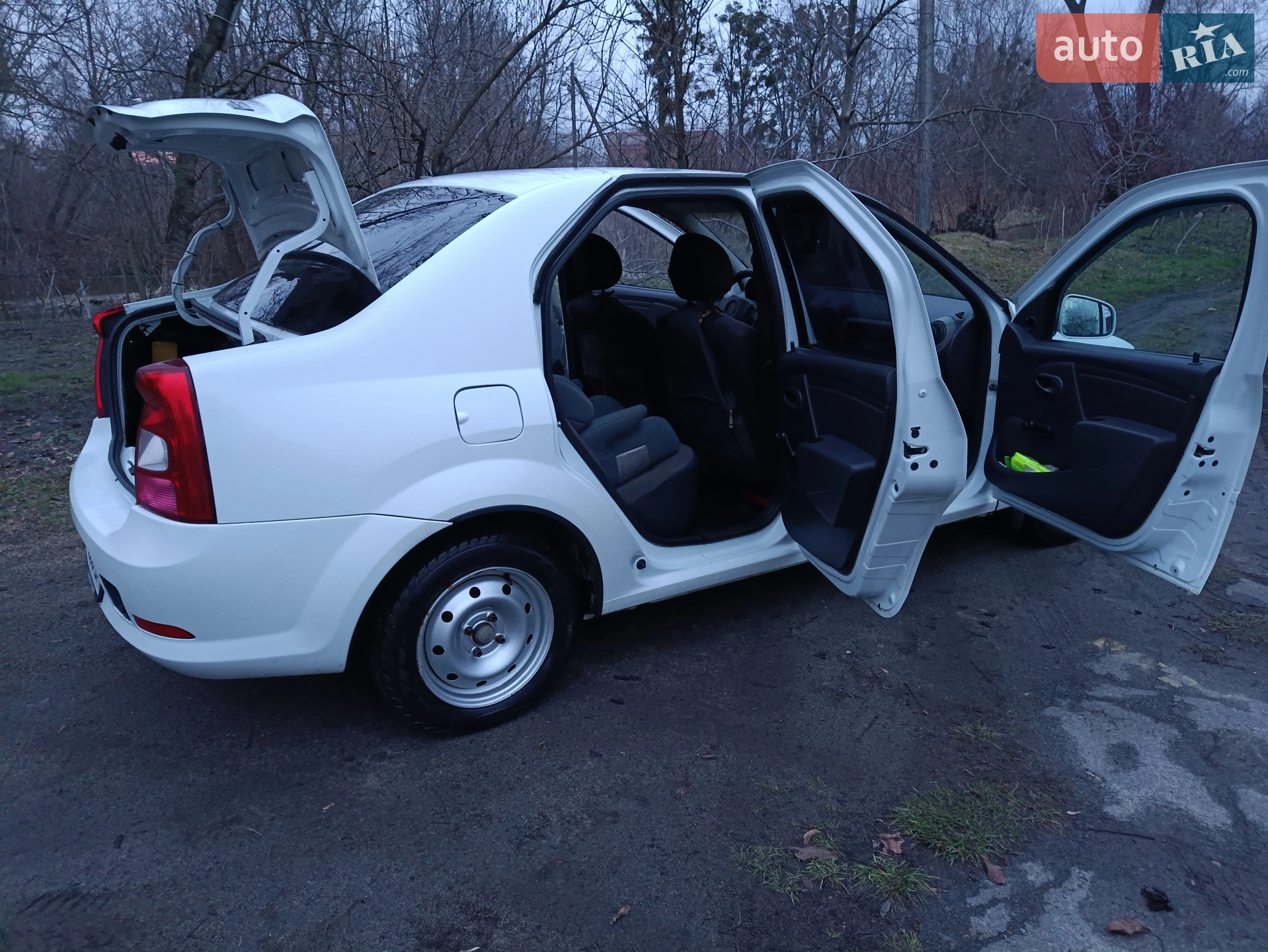 2011 Renault Logan - мініатюра 2
