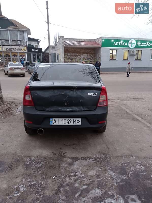 Renault Logan 2011