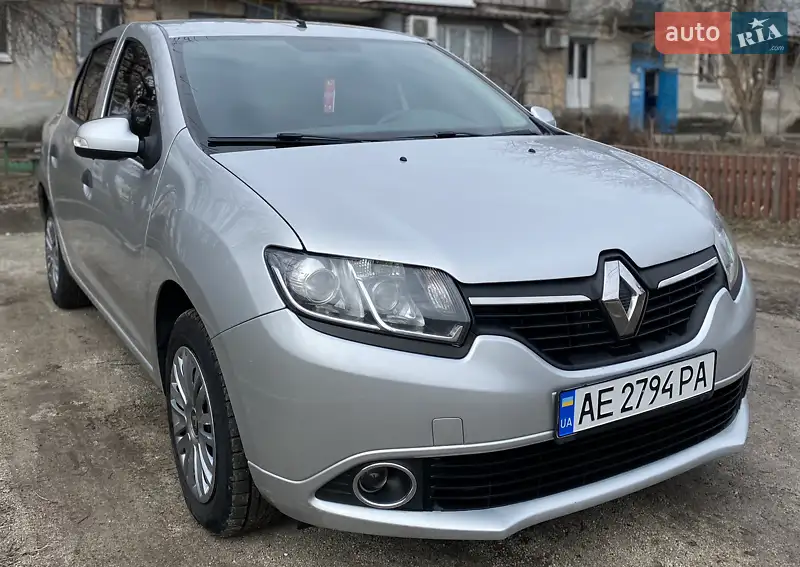 Renault Logan 2016