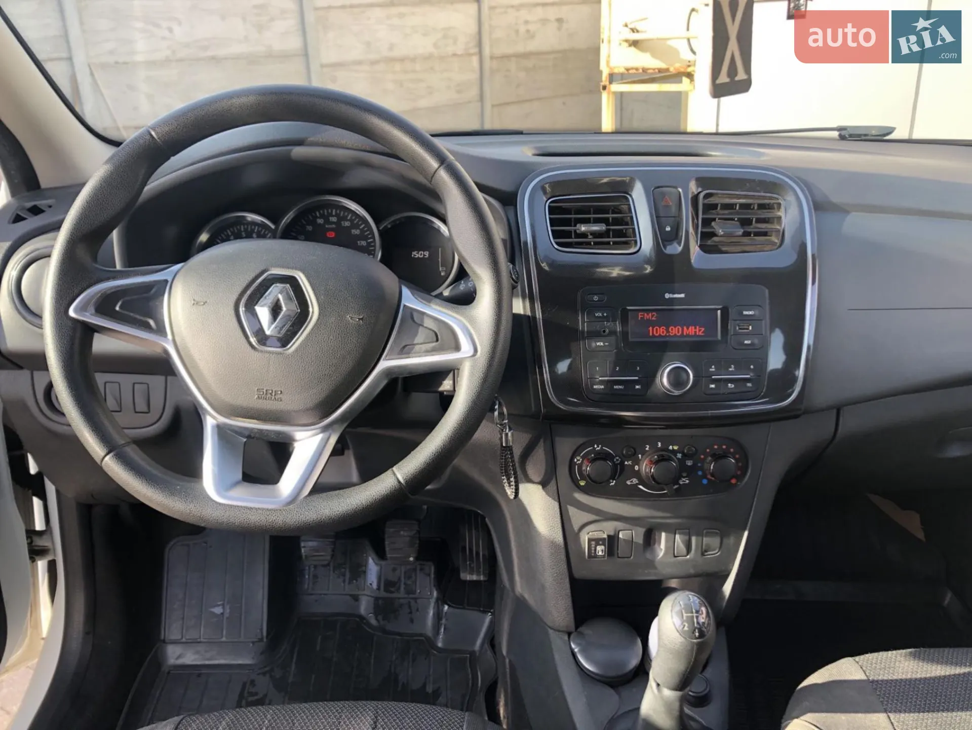 2018 Renault Logan - мініатюра 2