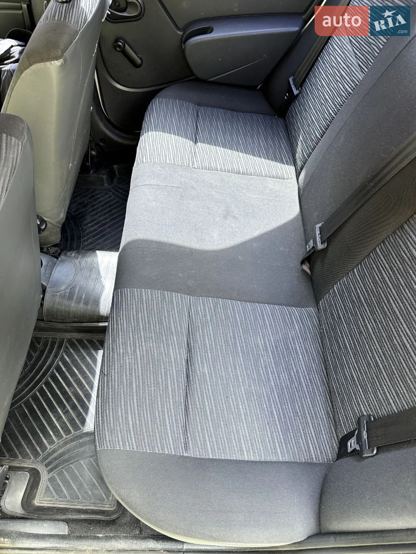 2011 Renault Logan - мініатюра 8