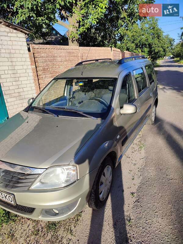 Універсал Renault Logan 2010 в Харкові