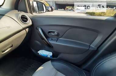 Седан Renault Logan 2018 в Киеве