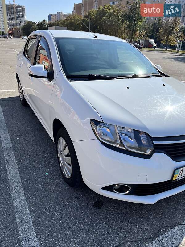 Седан Renault Logan 2013 в Броварах