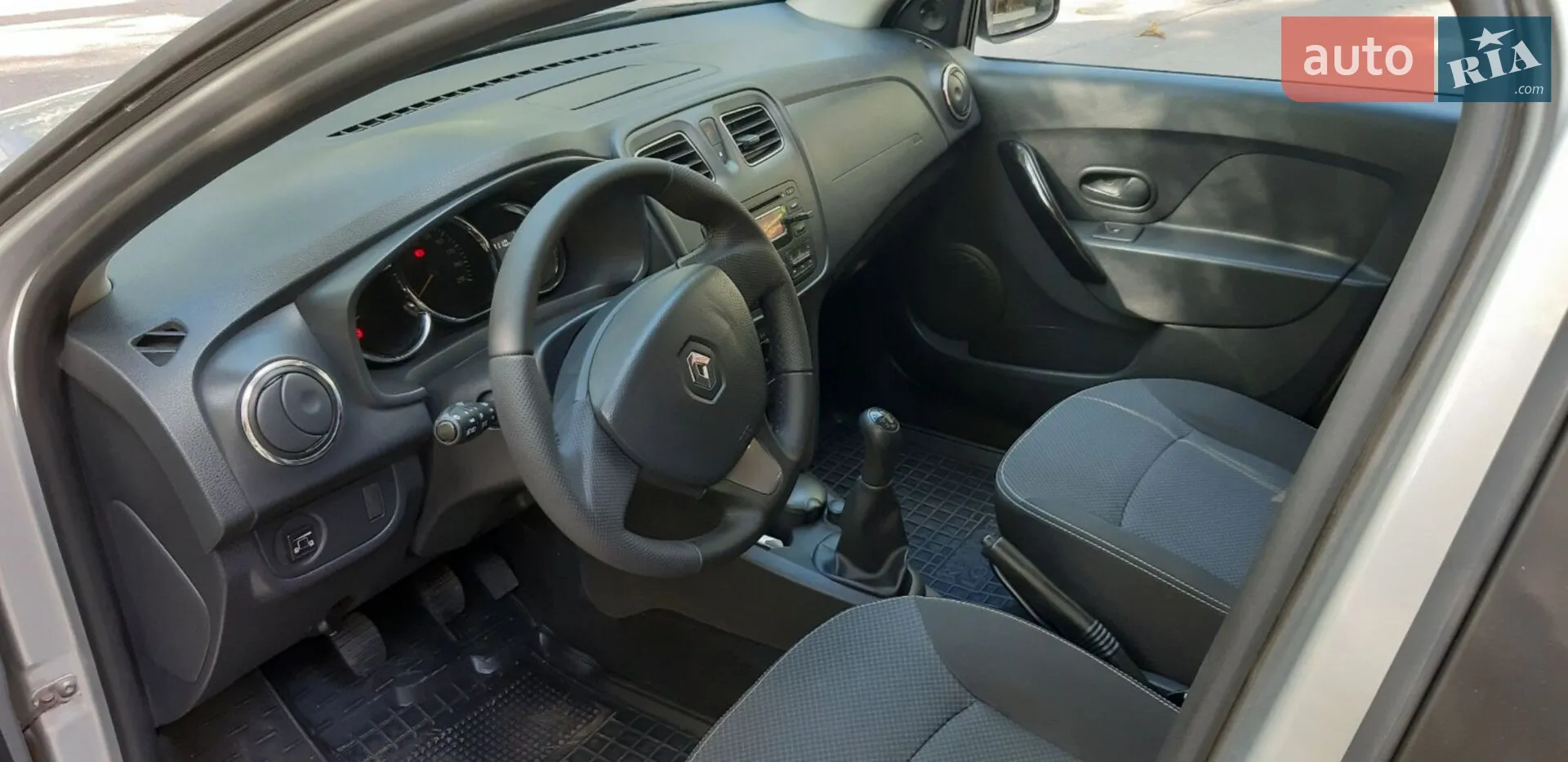 2013 Renault Logan - мініатюра 4