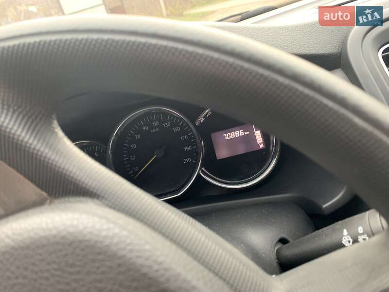 Седан Renault Logan 2013 в Киеве
