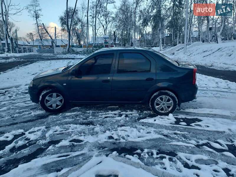 Седан Renault Logan 2011 в Кам'янському