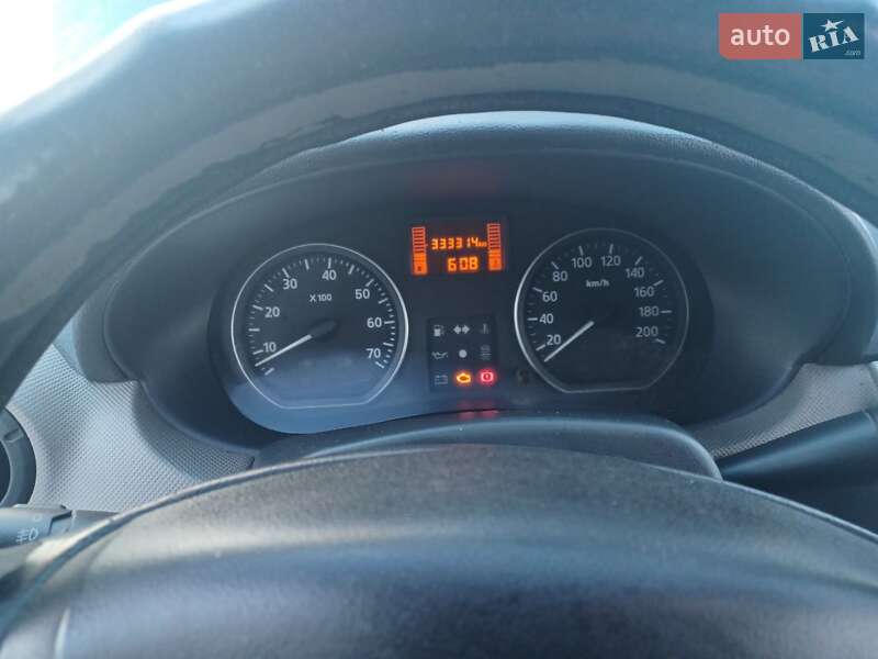 Седан Renault Logan 2011 в Кам'янському