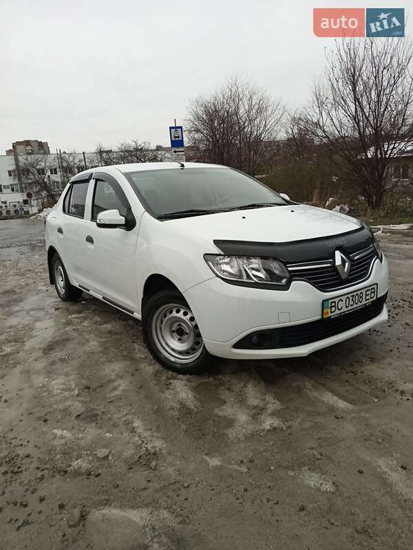 Седан Renault Logan 2013 в Львове