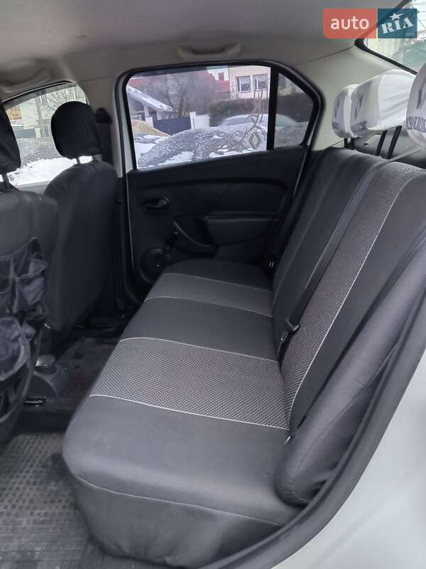 Седан Renault Logan 2013 в Львові фото 12 Седан Renault Logan 2013 в Львові