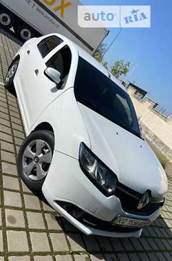 Седан Renault Logan 2013 в Ужгороде