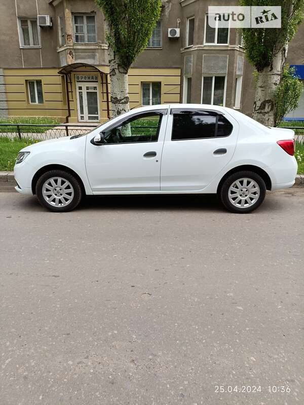 Седан Renault Logan 2013 в Славянске