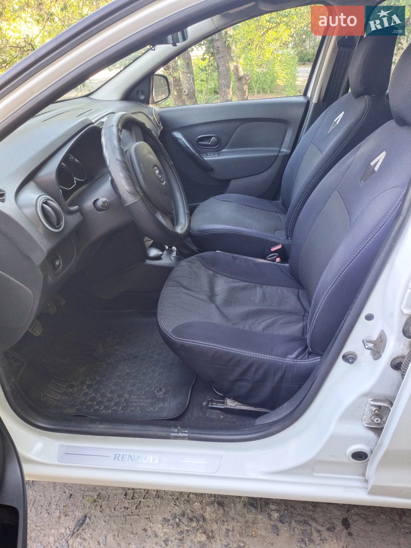 2013 Renault Logan - мініатюра 16