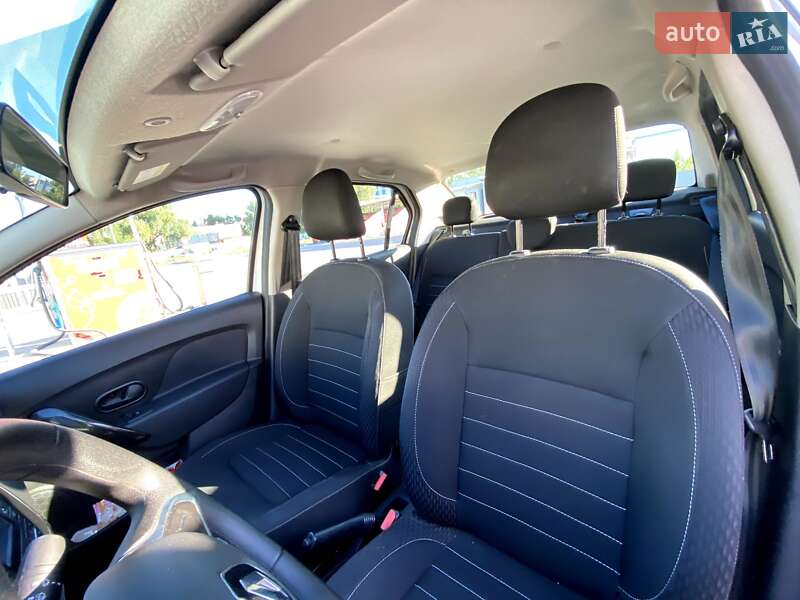 Седан Renault Logan 2021 в Киеве