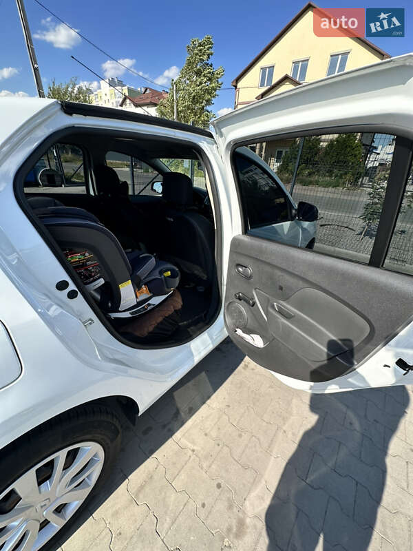 Седан Renault Logan 2019 в Петропавлівській Борщагівці