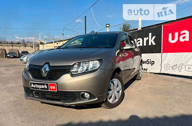 Седан Renault Logan 2013 в Запоріжжі