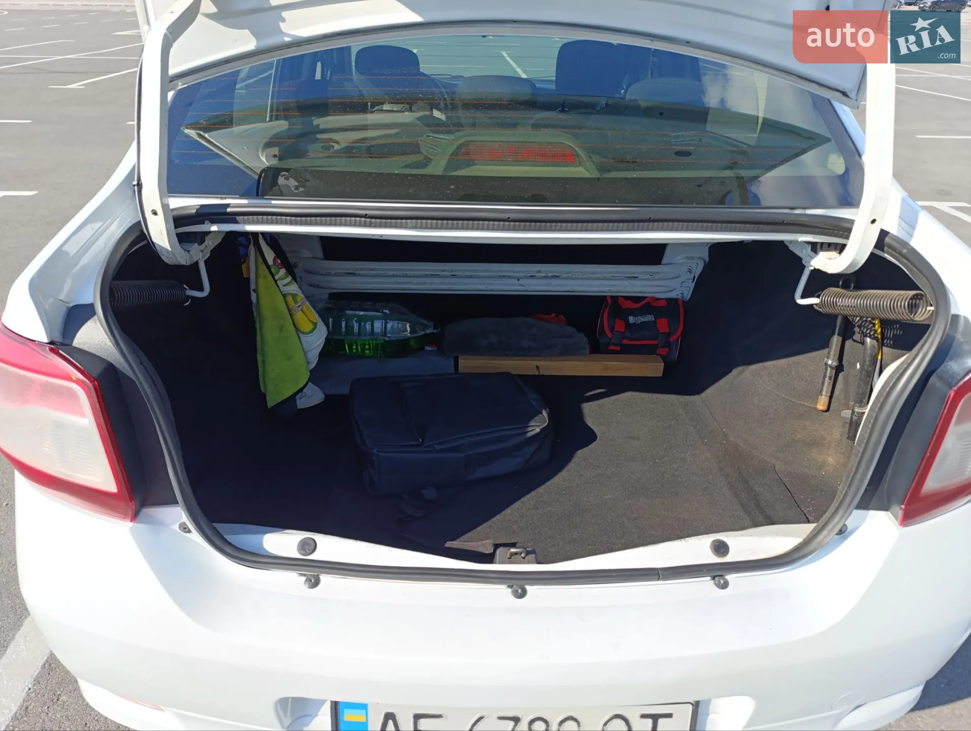 2013 Renault Logan - мініатюра 6