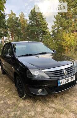 Седан Renault Logan 2011 в 
