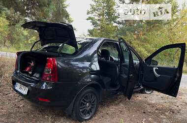 Седан Renault Logan 2011 в 
