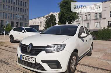 Седан Renault Logan 2017 в Львове