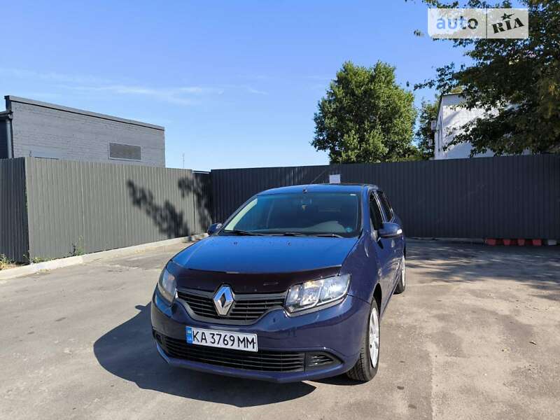 Седан Renault Logan 2015 в Києві