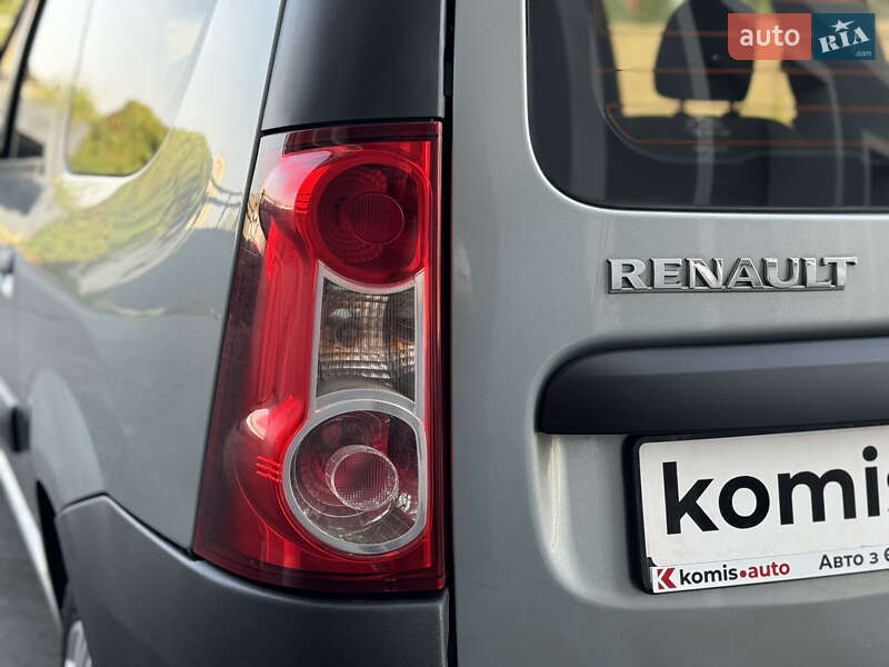 Універсал Renault Logan 2010 в Вінниці