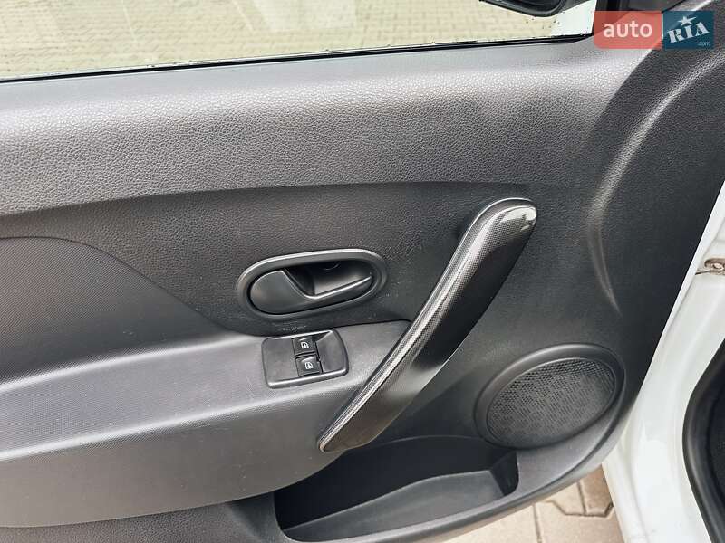 Седан Renault Logan 2021 в Киеве